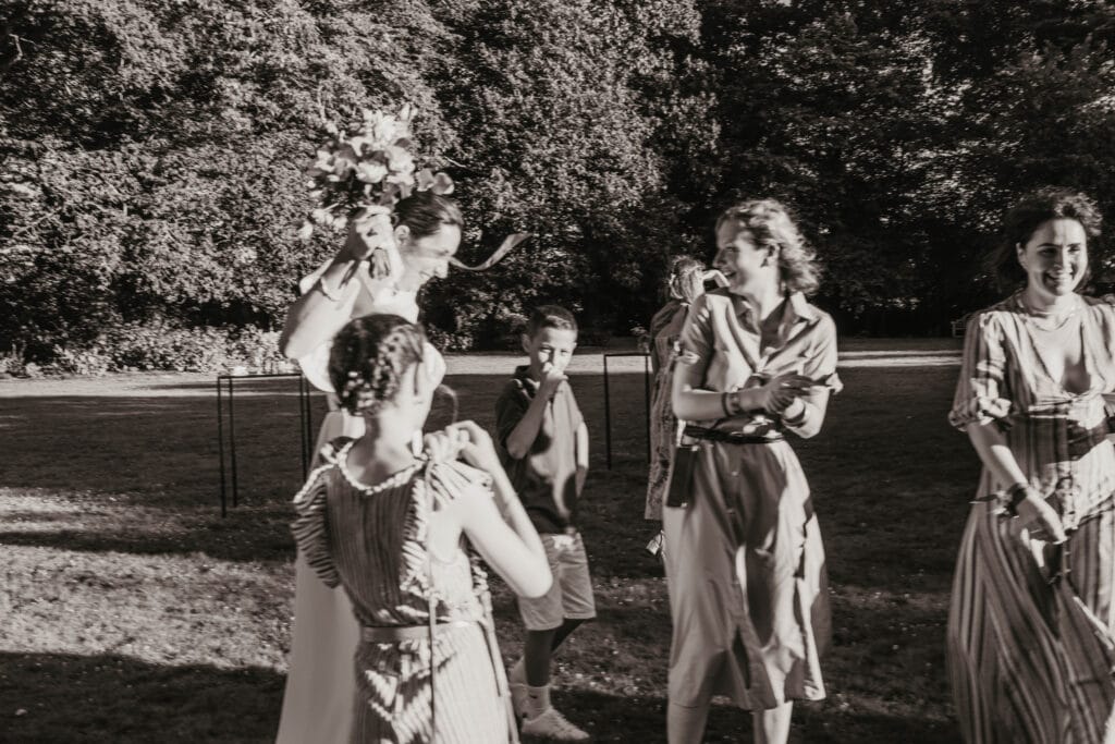 marieée au vin d'honneur photographe mariage rennes