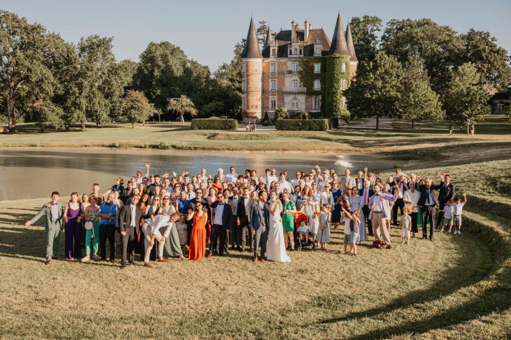 groupe d'invités chateau d'apigné photographe mariage rennes