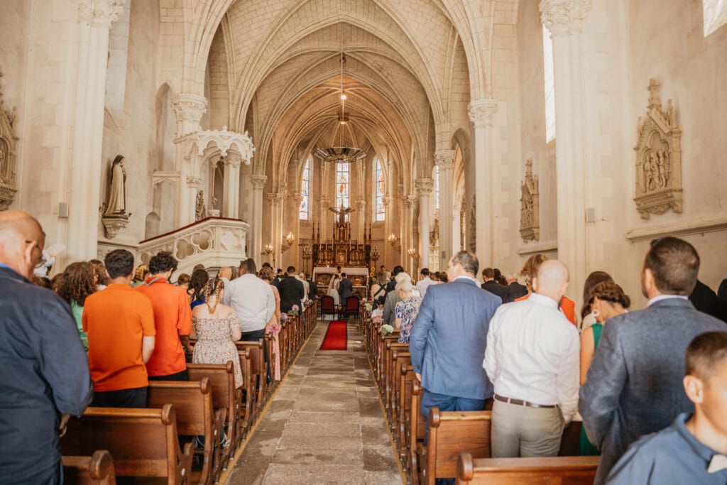 mariage à l'église avec son photographe mariage guer