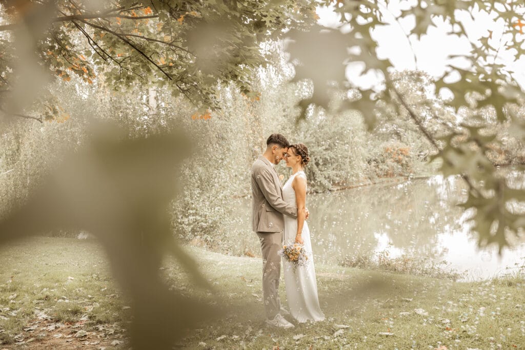 photographe mariage civil amoureux jeunes mariés