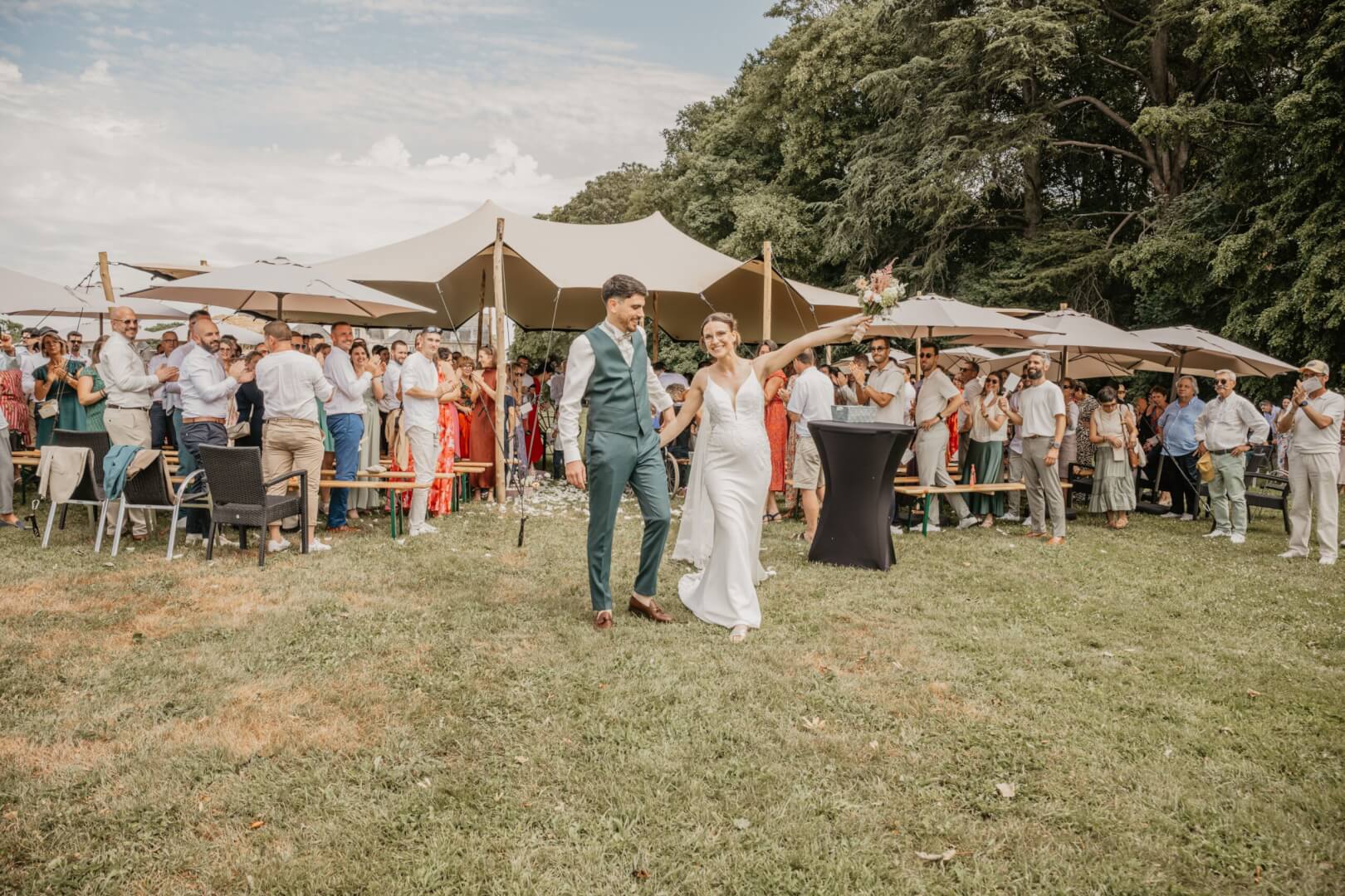 cérémonie laique auchateau de cucé photographier par studiotopia photographe de mariage à rennes